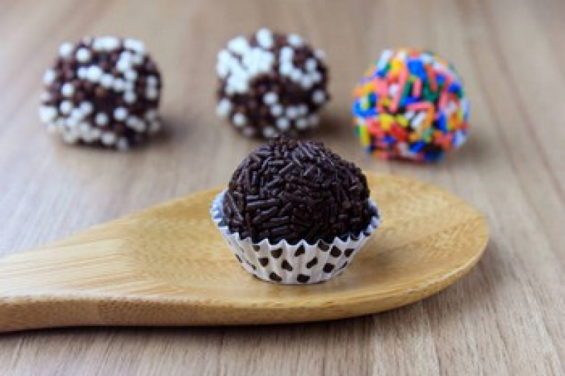 Confeitos Comestíveis Valores Residensial dos Ipes - Confeitos Coloridos de Chocolate